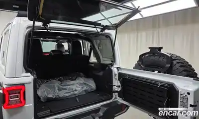 Jeep Wrangler 2023 2.0 Автомат в Москве № 199433, миниатюра 9