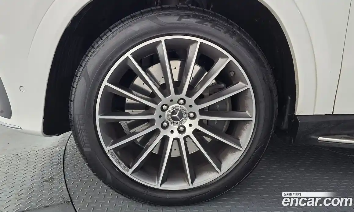 Mercedes-Benz GLE-Class 2024 2.0 Автомат в Москве № 201809, фото 18