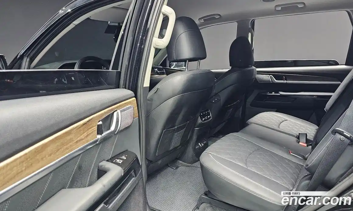 Kia Mohave 2024 3.0 Автомат в Москве № 20594, фото 18