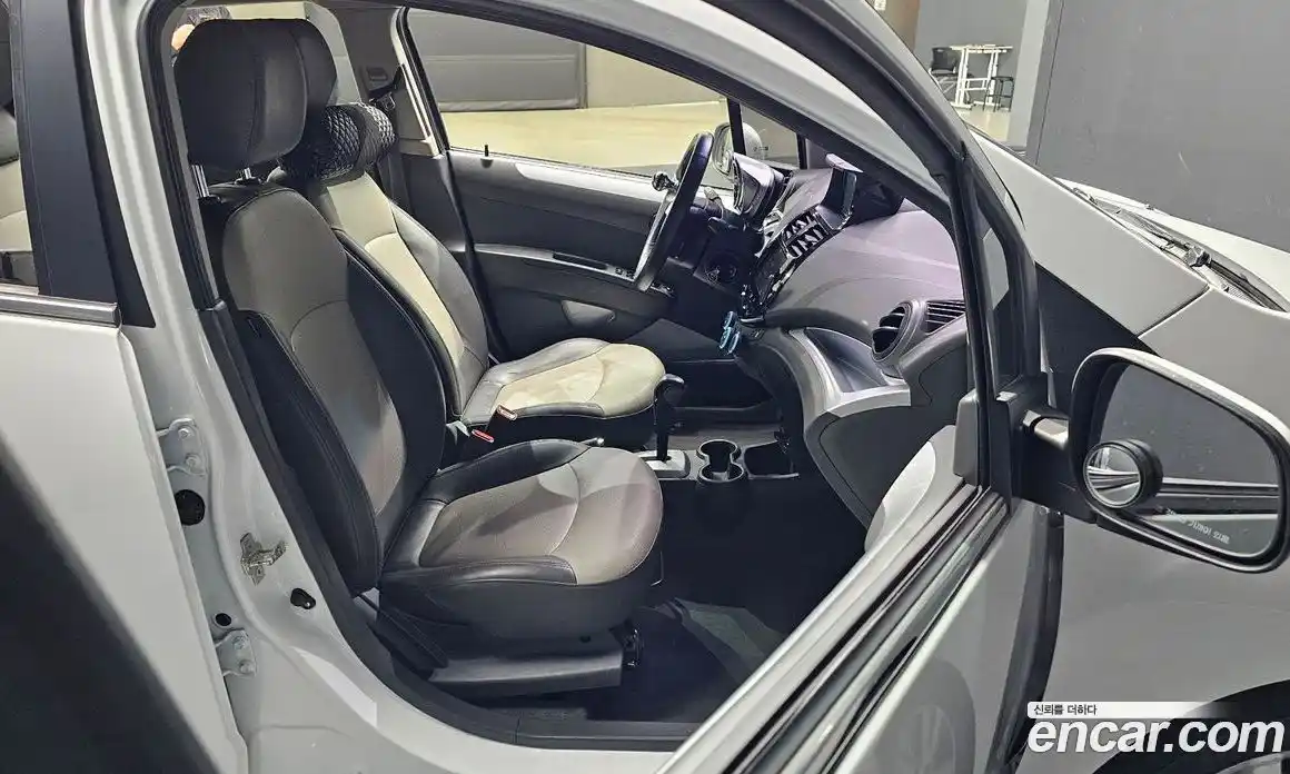 Chevrolet Spark 2014 1.0 Автомат в Москве № 20983, фото 16