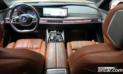 BMW 7-Series 2023 3.0 Автомат в Москве № 211386, миниатюра 2