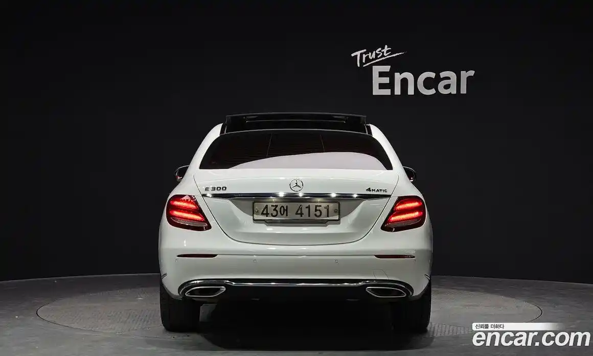 Mercedes-Benz E-Class 2017 2.0 Автомат в Москве № 211945, фото 13