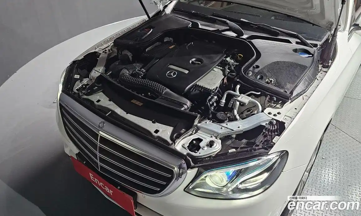 Mercedes-Benz E-Class 2017 2.0 Автомат в Москве № 211945, фото 16