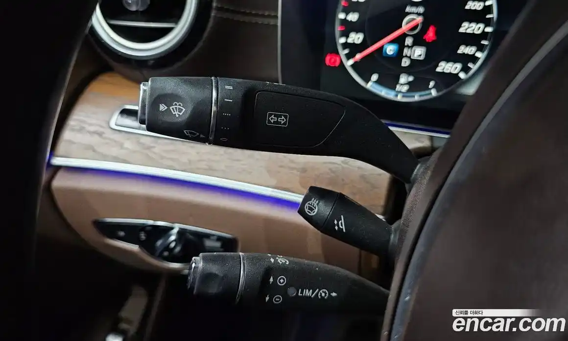 Mercedes-Benz E-Class 2017 2.0 Автомат в Москве № 211945, фото 17