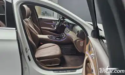 Mercedes-Benz E-Class 2017 2.0 Автомат в Москве № 211945, миниатюра 2
