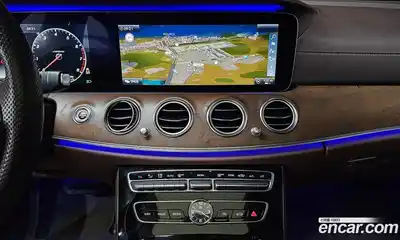Mercedes-Benz E-Class 2017 2.0 Автомат в Москве № 211945, миниатюра 9