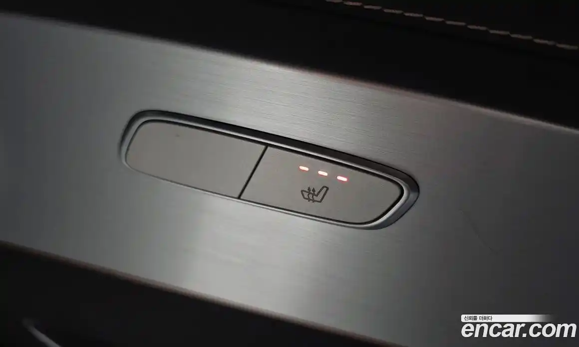 Mercedes-Benz EQC 2020 0.2 Автомат в Москве № 212011, фото 15