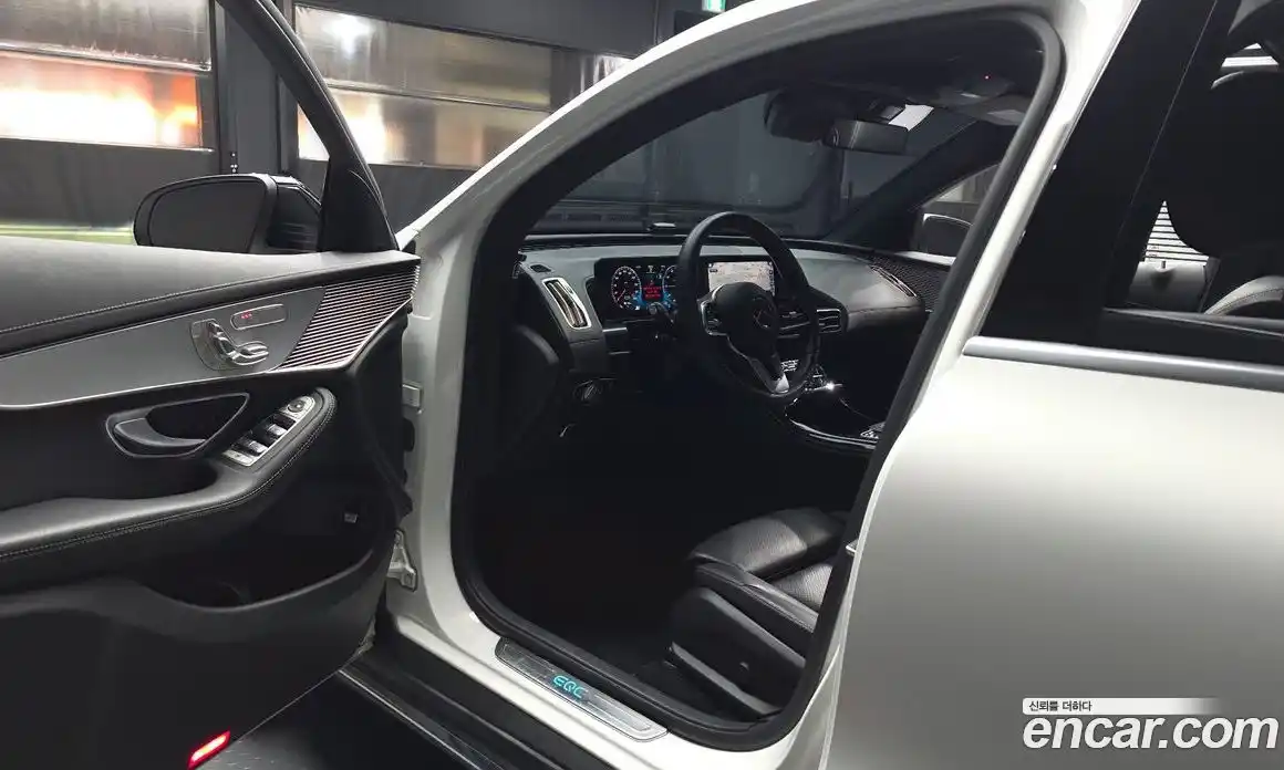 Mercedes-Benz EQC 2020 0.2 Автомат в Москве № 212011, фото 18