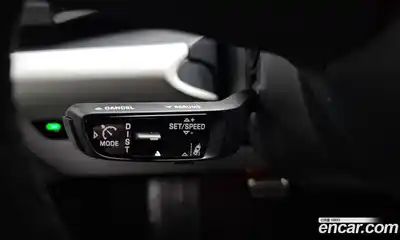 Porsche Macan 2025 0.2 Автомат в Москве № 212956, миниатюра 2