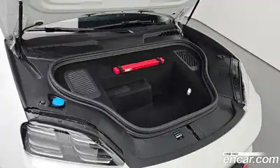 Porsche Macan 2025 0.2 Автомат в Москве № 212956, миниатюра 3