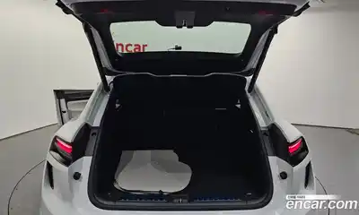 Porsche Macan 2025 0.2 Автомат в Москве № 212956, миниатюра 6