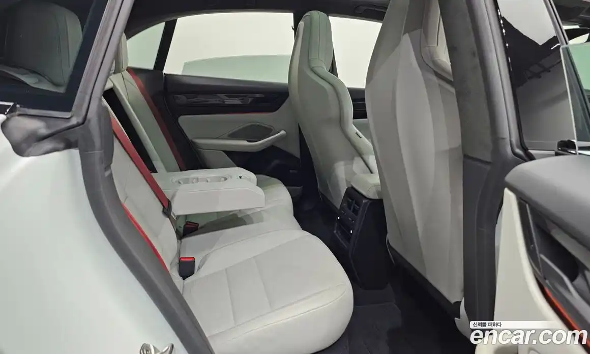 Porsche Macan 2025 0.2 Автомат в Москве № 212956, фото 7