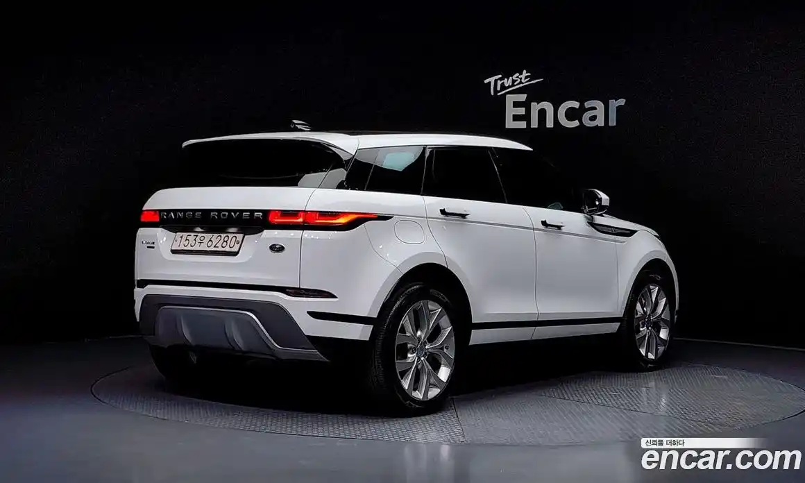 Land Rover Range-Rover Evoque 2020 2.0 Автомат в Москве № 213430, фото 10