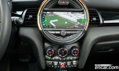 Mini Cooper 2019 1.5 Автомат в Москве № 214265, миниатюра 12