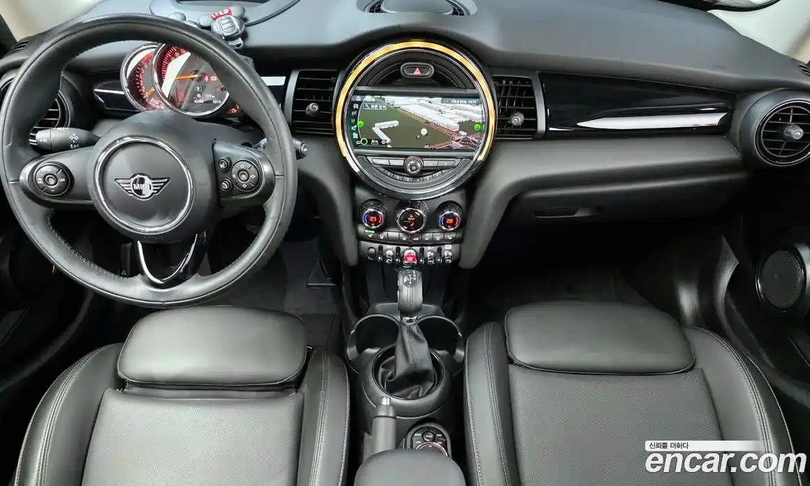 Mini Cooper 2019 1.5 Автомат в Москве № 214265, фото 17