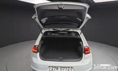 Volkswagen Golf 2016 2.0 Автомат в Москве № 215366, миниатюра 3