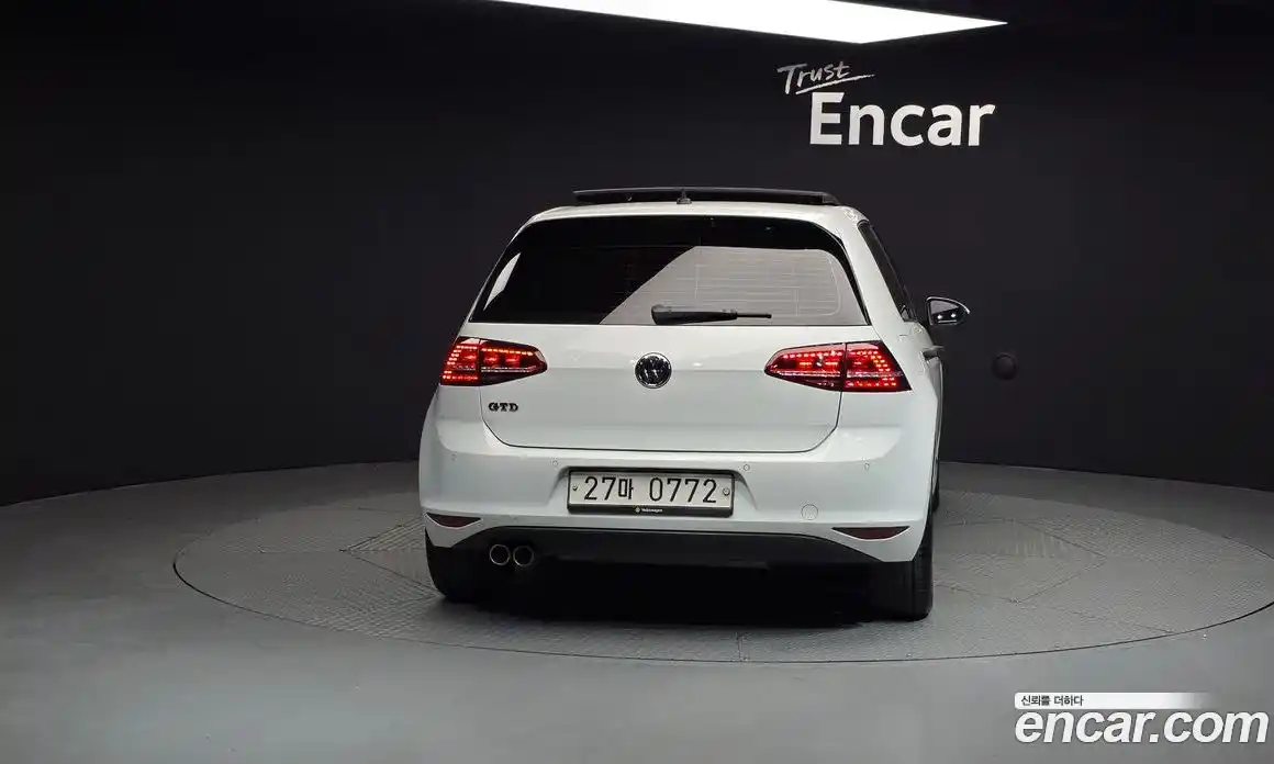 Volkswagen Golf 2016 2.0 Автомат в Москве № 215366, фото 4