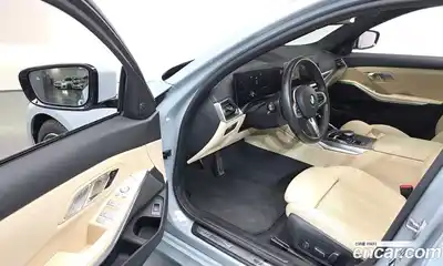 BMW 3-Series 2024 2.0 Автомат в Москве № 228167, миниатюра 10