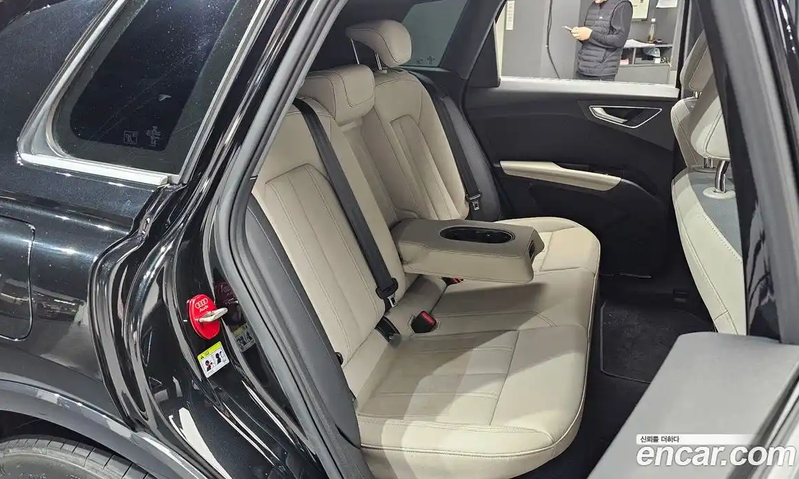 Audi Q4 e-tron 2023 0.2 Автомат в Москве № 230003, фото 3