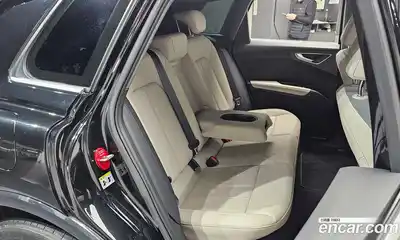 Audi Q4 e-tron 2023 0.2 Автомат в Москве № 230003, миниатюра 3