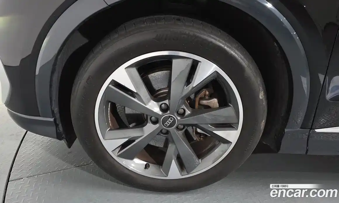 Audi Q4 e-tron 2023 0.2 Автомат в Москве № 230003, фото 8