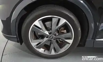 Audi Q4 e-tron 2023 0.2 Автомат в Москве № 230003, миниатюра 8