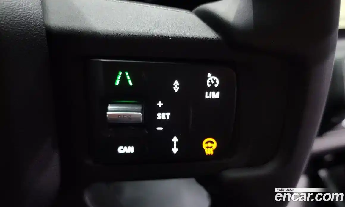 Land Rover Defender 2024 3.0 Автомат в Москве № 231134, фото 16