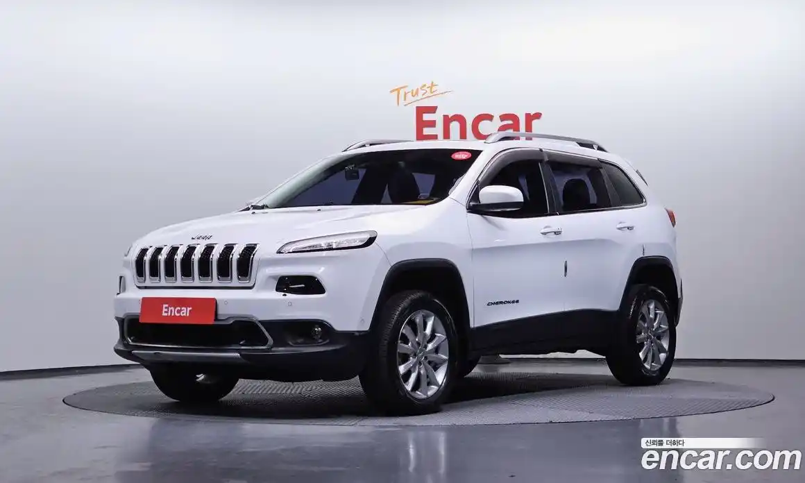 Jeep Cherokee 2014 2.0 Автомат в Москве № 232727, фото 15