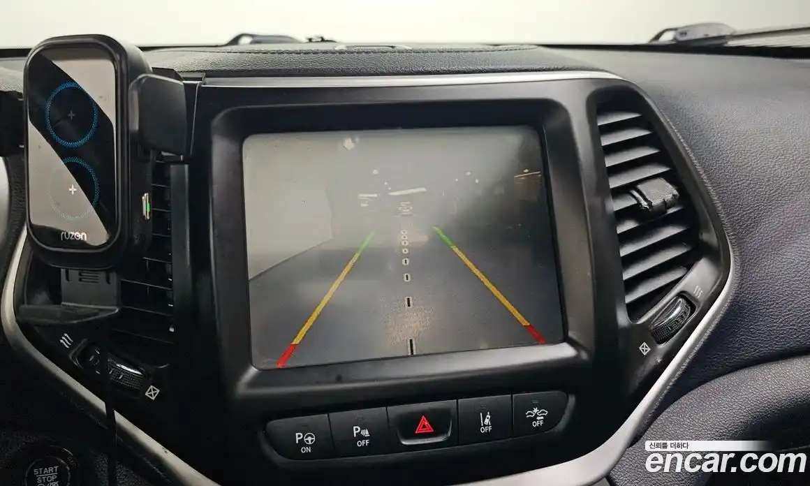 Jeep Cherokee 2014 2.0 Автомат в Москве № 232727, фото 20