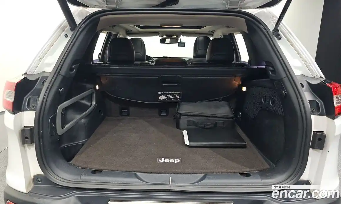 Jeep Cherokee 2014 2.0 Автомат в Москве № 232727, фото 5