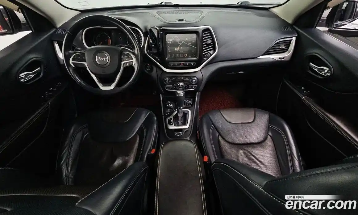 Jeep Cherokee 2014 2.0 Автомат в Москве № 232727, фото 10