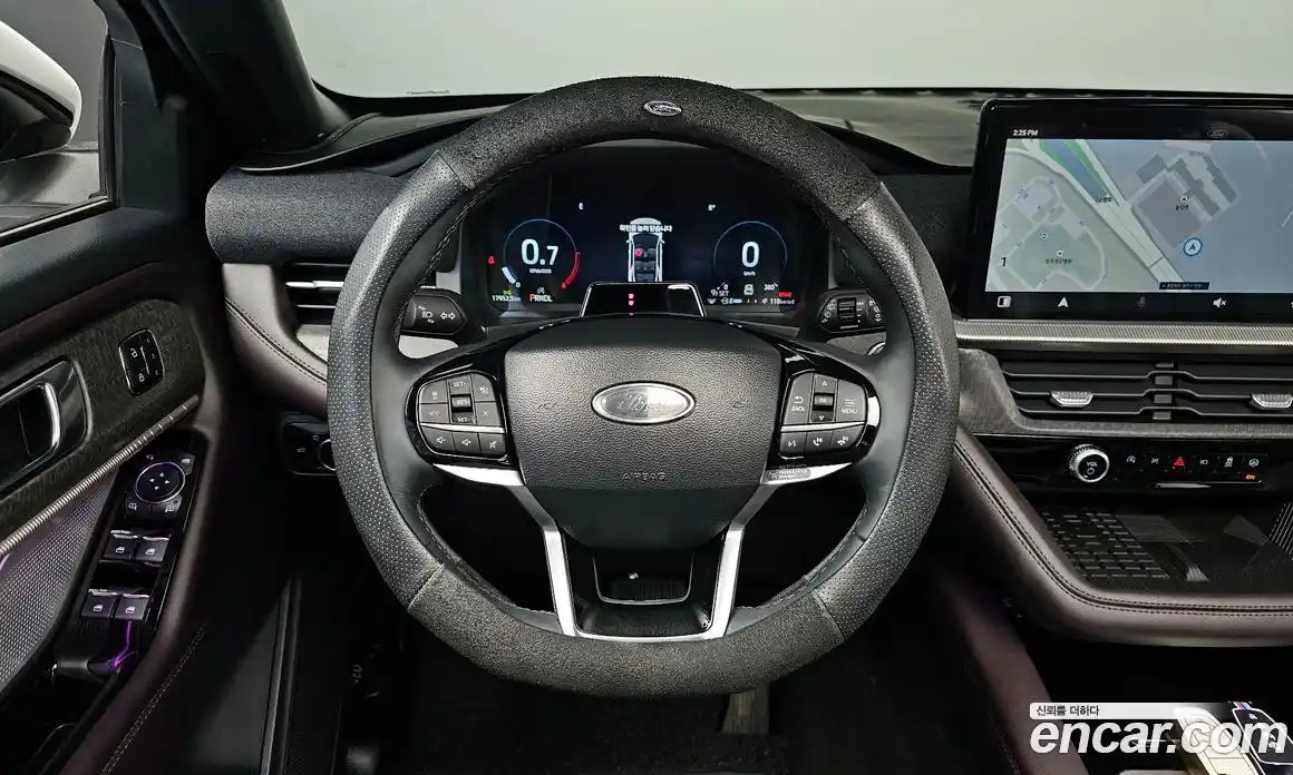 Ford Explorer 2025 2.3 Автомат в Москве № 233139, фото 8