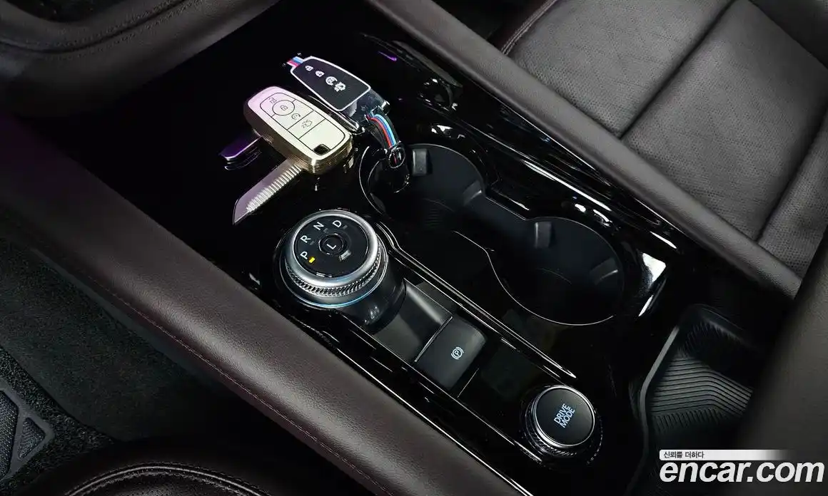 Ford Explorer 2025 2.3 Автомат в Москве № 233139, фото 10