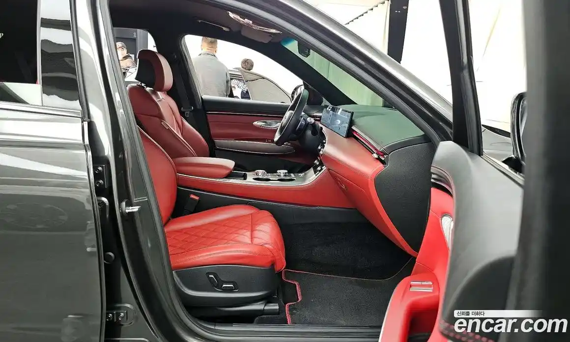 Genesis GV70 2025 2.5 Автомат в Москве № 24566, фото 12