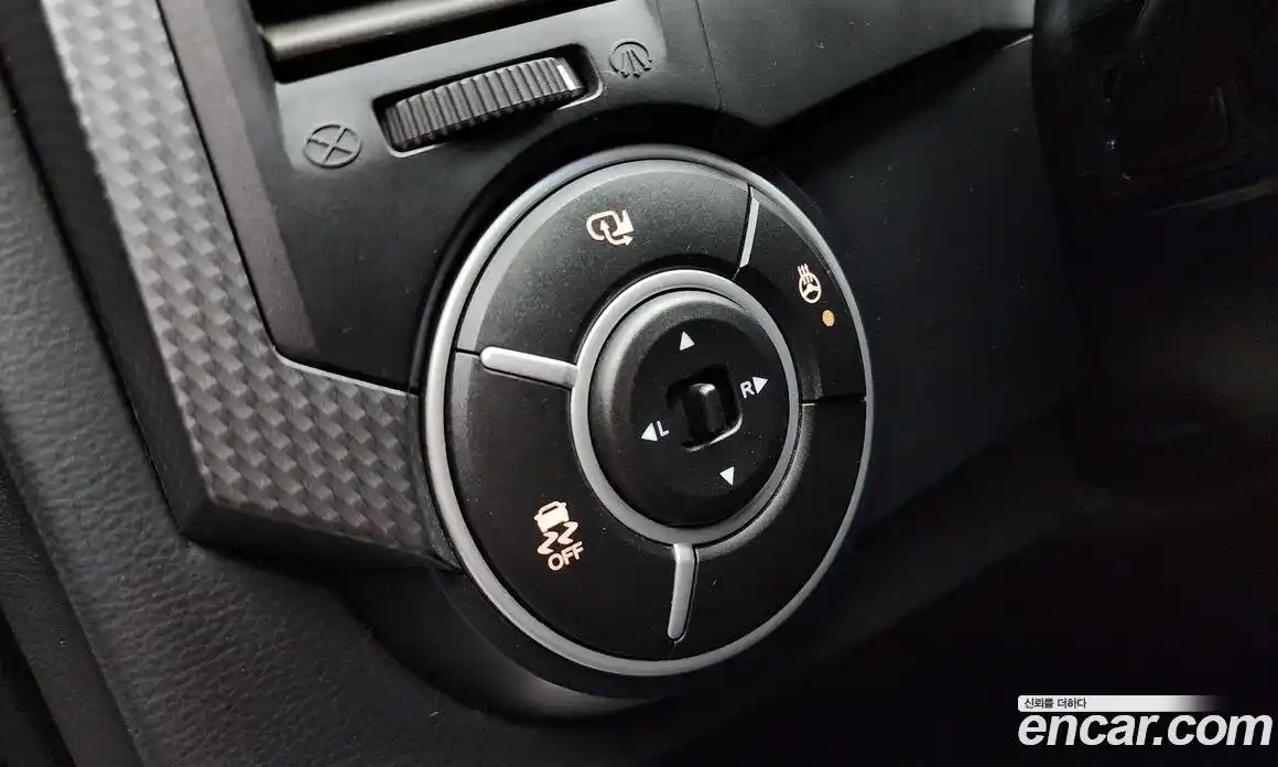 SsangYong Korando 2015 2.0 Автомат в Москве № 25978, фото 9