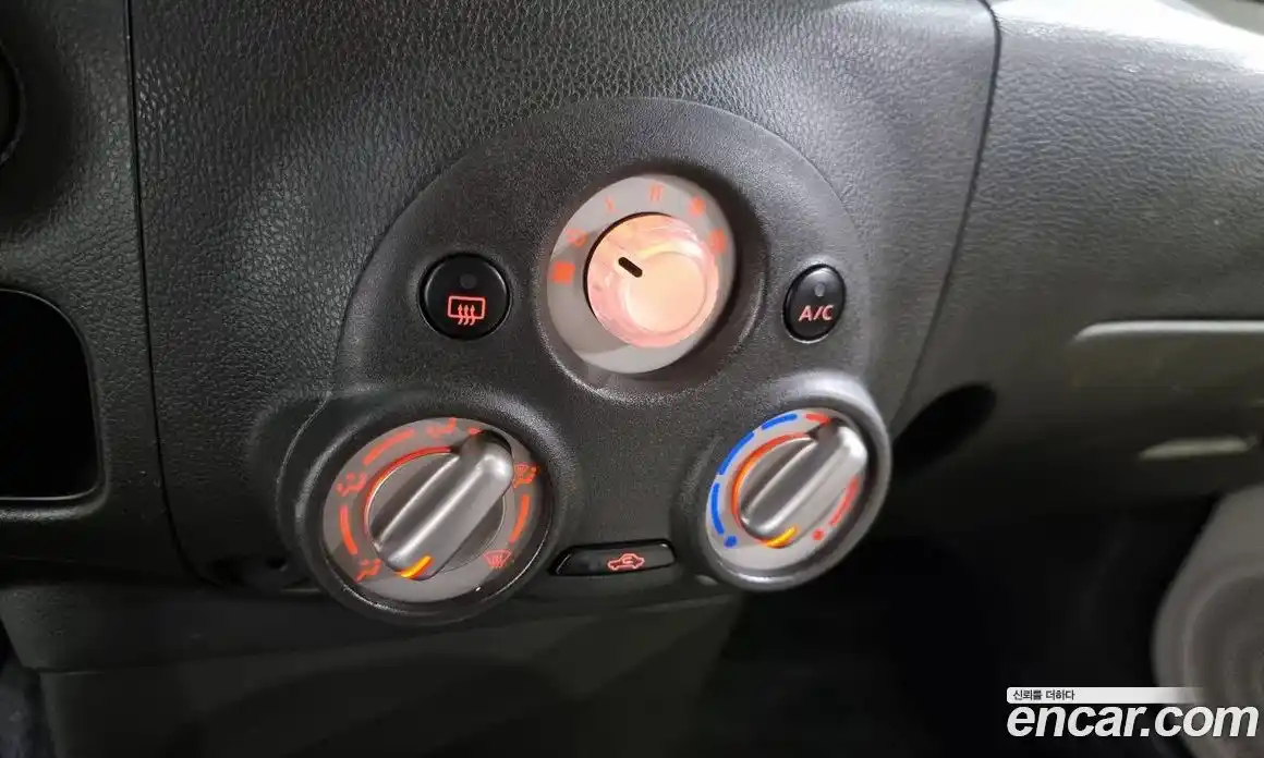 Nissan Cube 2011 1.8 Автомат в Москве № 263504, фото 14