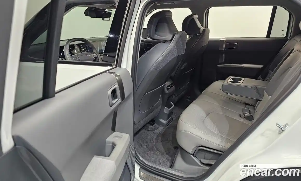 Kia EV3 2025 0.2 Автомат в Москве № 285949, фото 3