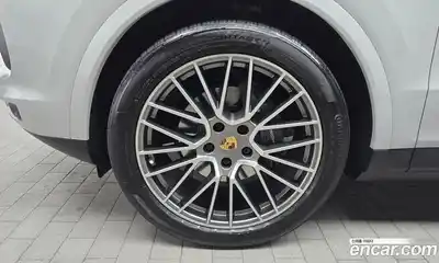 Porsche Cayenne, 2023