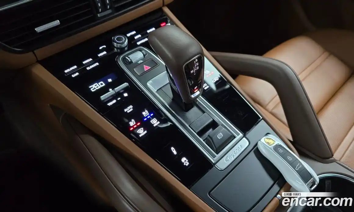 Porsche Cayenne 2023 3.0 Автомат в Москве № 294088, фото 14