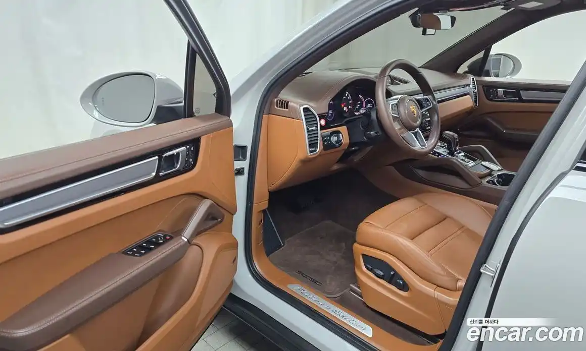 Porsche Cayenne 2023 3.0 Автомат в Москве № 294088, фото 17