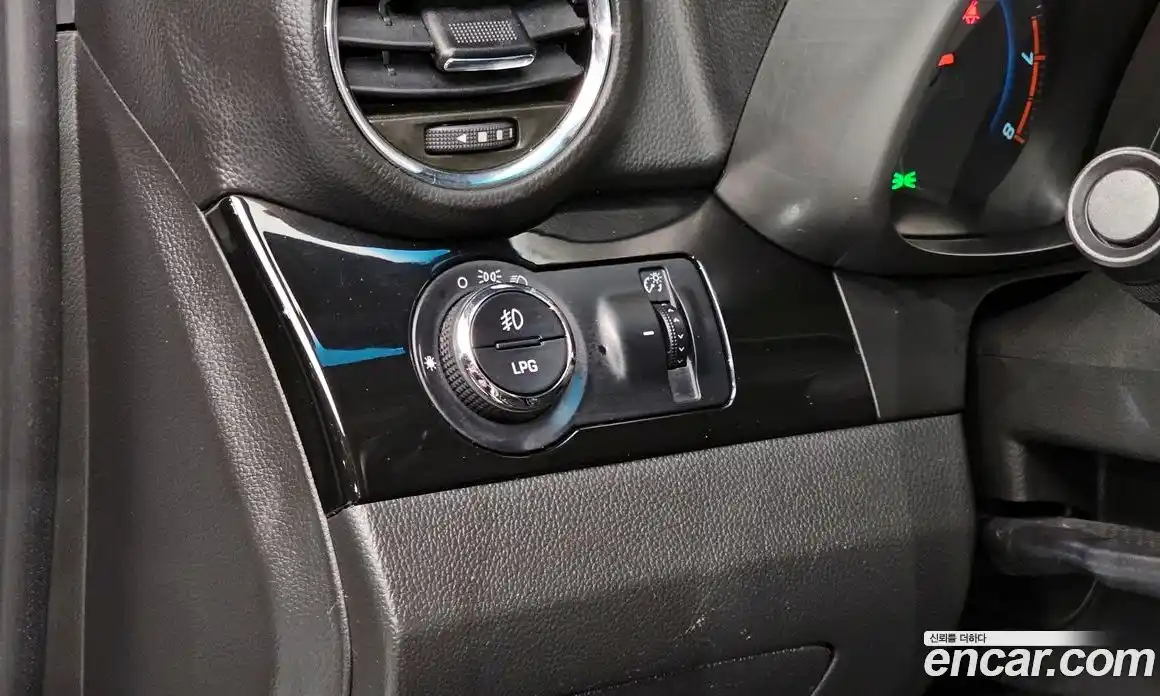 Chevrolet Orlando 2012 2.0 Автомат в Москве № 37611, фото 11