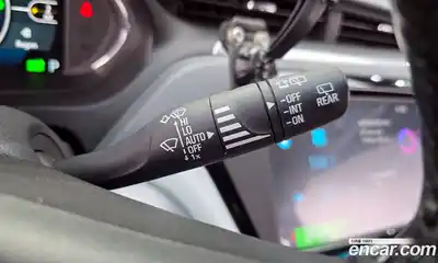 Chevrolet Bolt EV 2018 0.2 Автомат в Москве № 39014, миниатюра 11