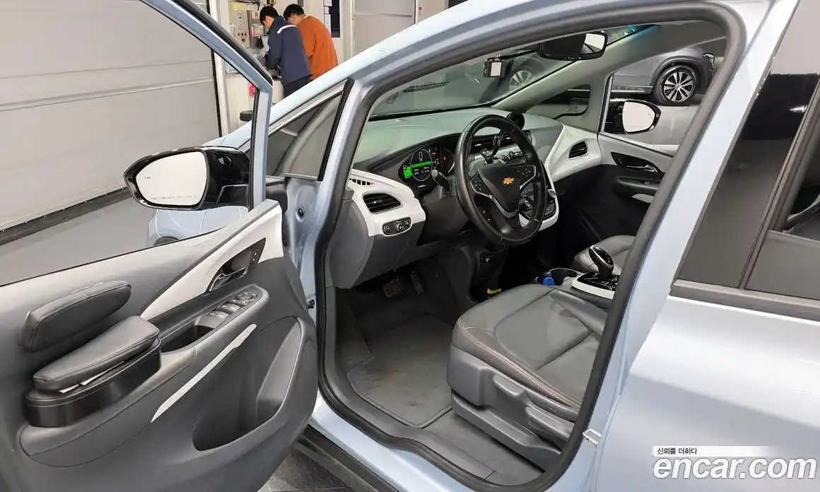 Chevrolet Bolt EV 2018 0.2 Автомат в Москве № 39014, фото 19