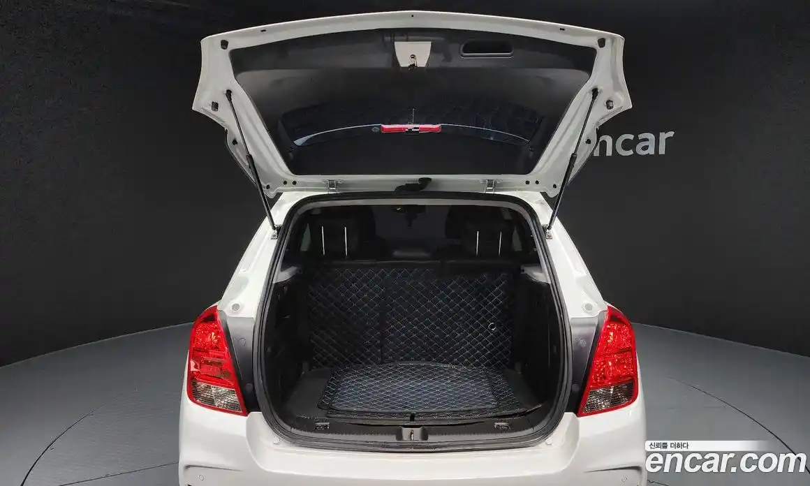 Chevrolet Trax 2021 1.6 Автомат в Москве № 42399, фото 17