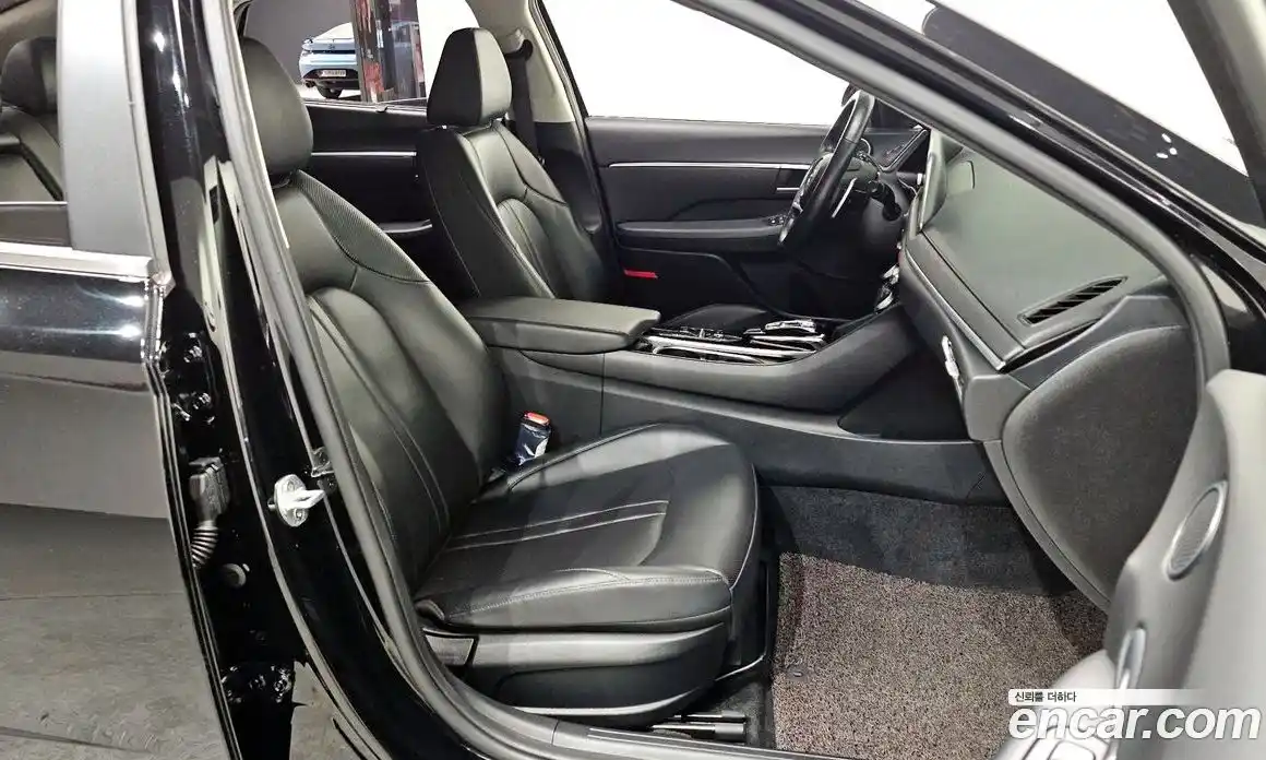 Hyundai Sonata 2020 2.0 Автомат в Москве № 47183, фото 14