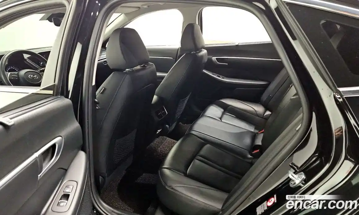 Hyundai Sonata 2020 2.0 Автомат в Москве № 47183, фото 7