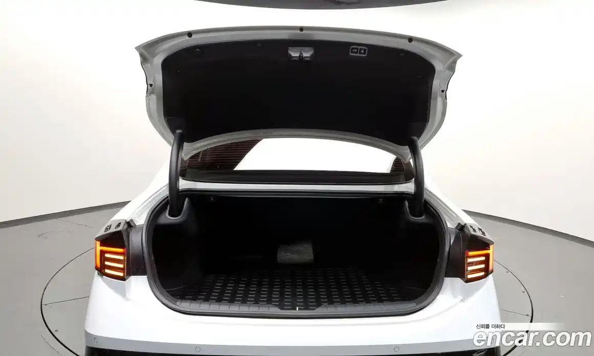 Hyundai Sonata 2024 2.0 Автомат в Москве № 47801, фото 14