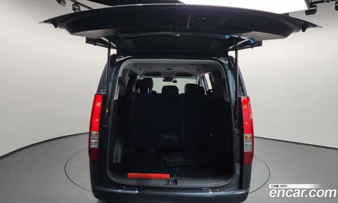 Hyundai Staria 2023 2.2 Автомат в Москве № 8181, фото 11