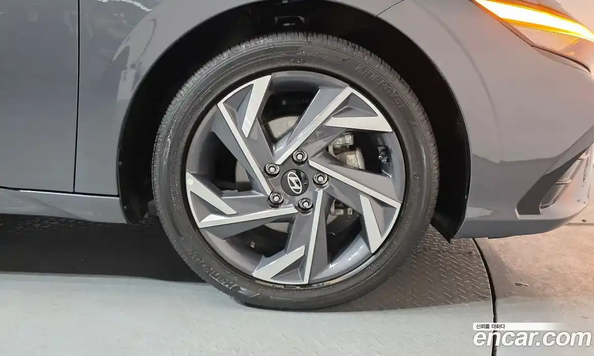 Hyundai Avante 2025 1.6 Автомат в Москве № 90655, фото 19