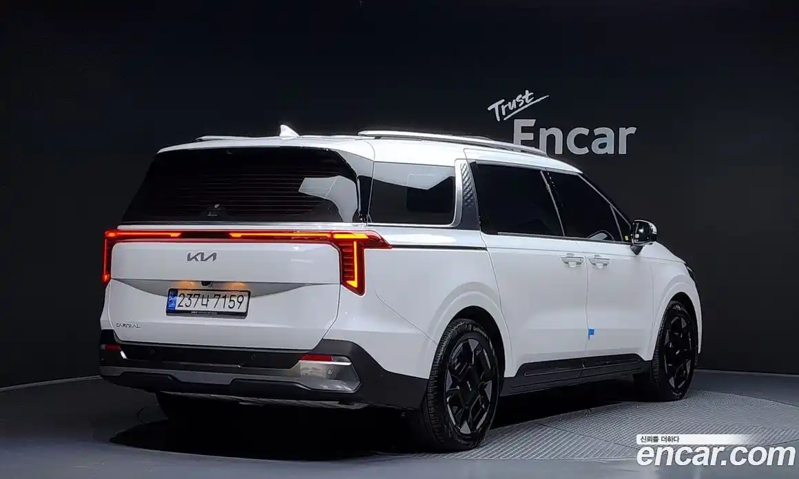 Kia Canival 2024 2.2 Автомат в Москве № 101415, фото 5